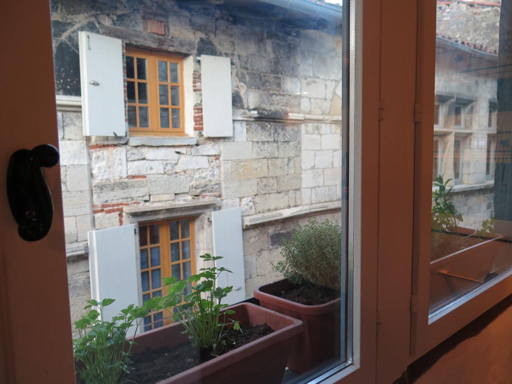 La Porte Bleue Saint-Antonin Habitación foto